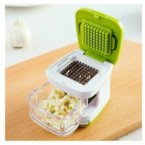 Чеснокодавилка измельчитель чеснока Garlic Cube 560₽