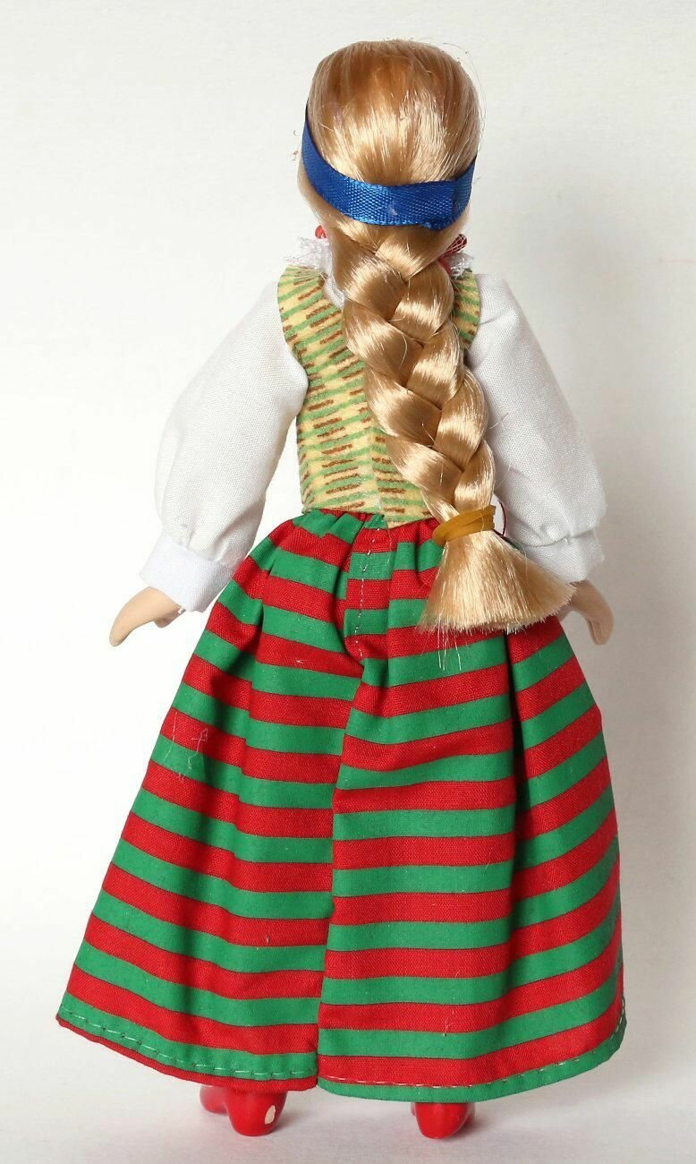 Кукла коллекционная в литовском девичьем костюме — фото 1