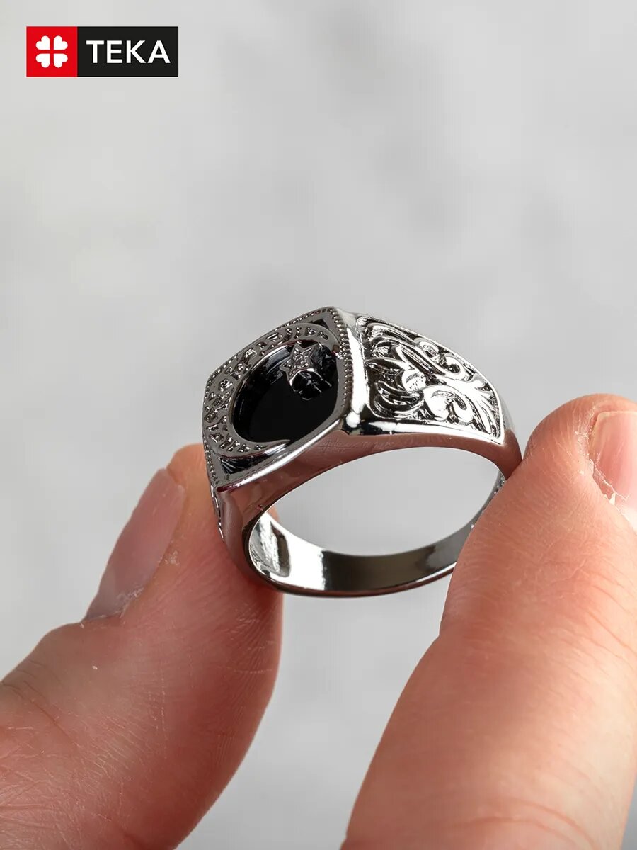 Печатка TEKA, эмаль, фианит, размер 18, серебряный, черный — фото 1