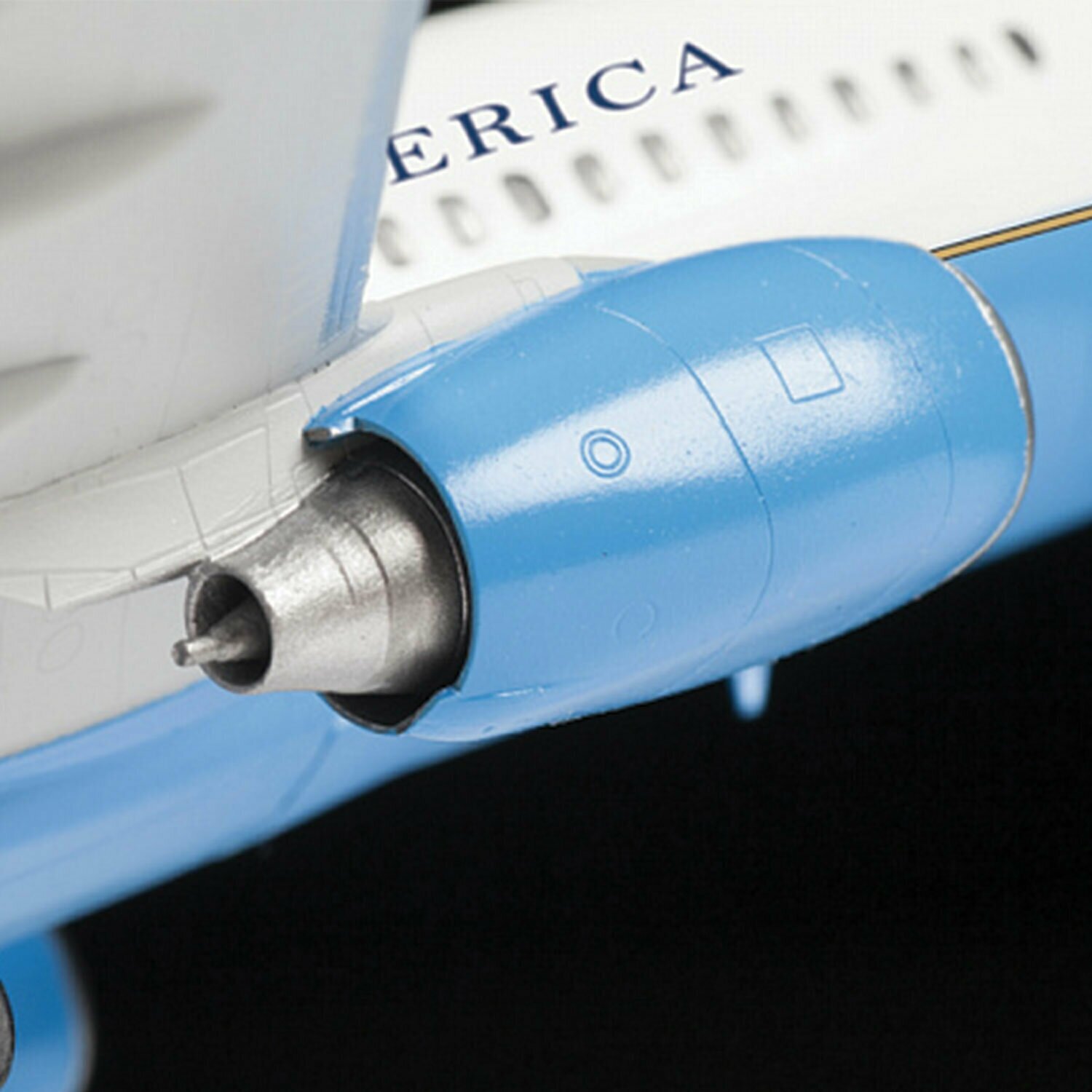 ZVEZDA Сборная модель Пассажирский авиалайнер Боинг 737-700 С-40B - фото №5