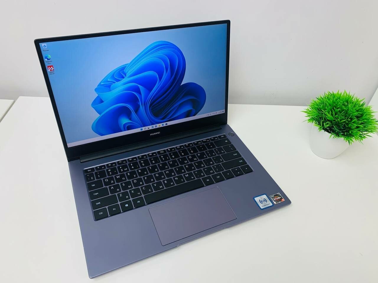 14" Ноутбук Huawei AMD Ryzen 5 3500U/ AMD Radeon Vega Mobile GFX / RAM ...