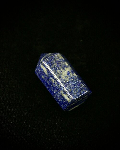 Натуральный камень Обелиск Лазурит (кристалл обработанный), для декора, поделок, бижутерии, 3,5 см, 1 шт