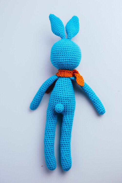Вязаная игрушка Кролик Сидни ручной работы 38 см/ Плюшевые игрушки Хенд Мейд / Toy_nn