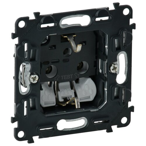 Розетка Legrand 753021 Valena In/'Matic, 16 А, с заземлением