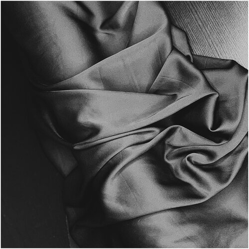 фото Ткань шелк "армани" для шитья одежды и рукоделия, черного цвета 1 метр kaytli accessories