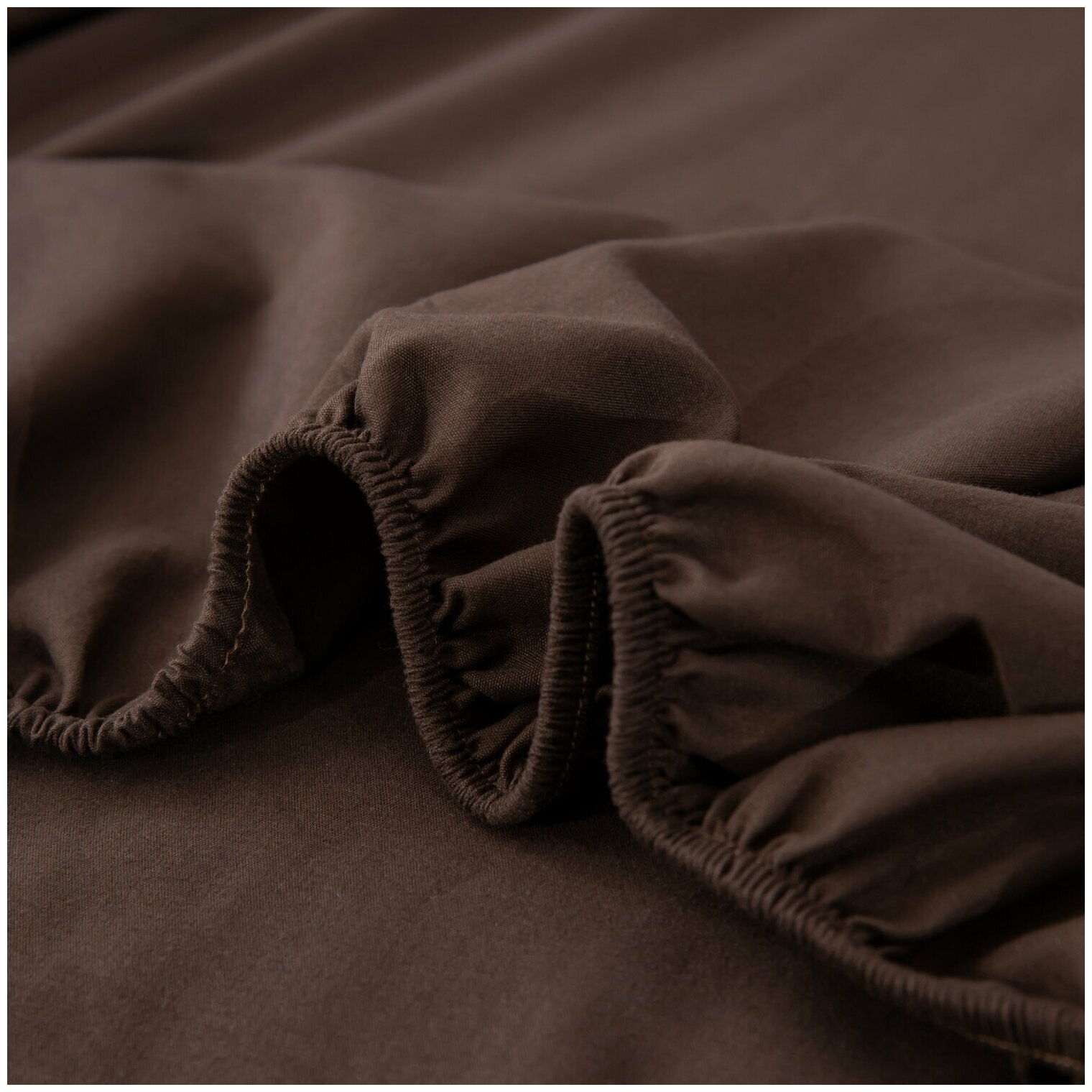 Комплект постельного белья ситрейд Евро однотонный коричневый с простыней на резинке, Сатин, наволочки 50x70, 70x70 по 2 шт. - фотография № 19