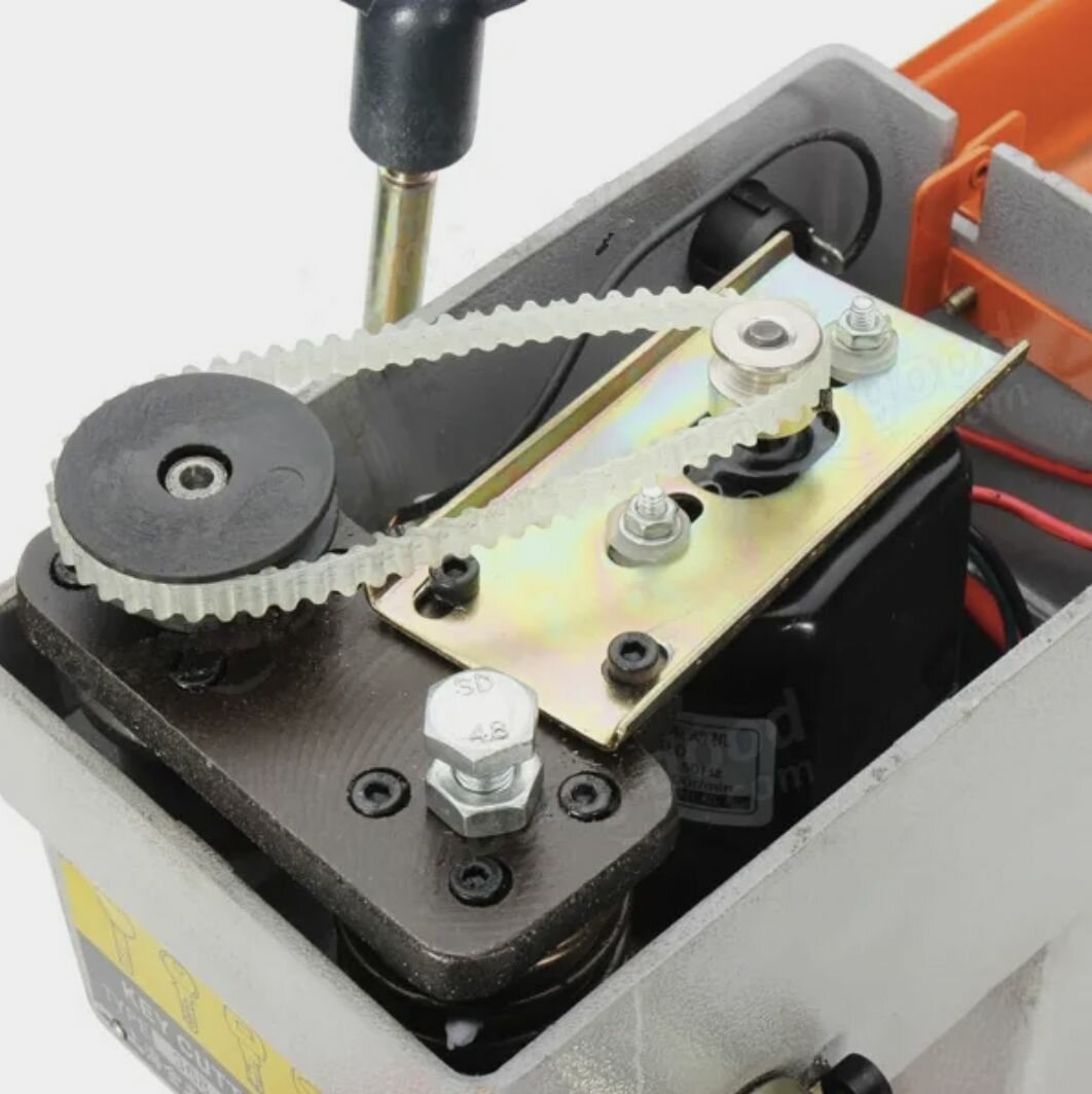 фото Ремень вертикального станка для изготовления ключей / Подходит к Факсианг 368А и Лидер