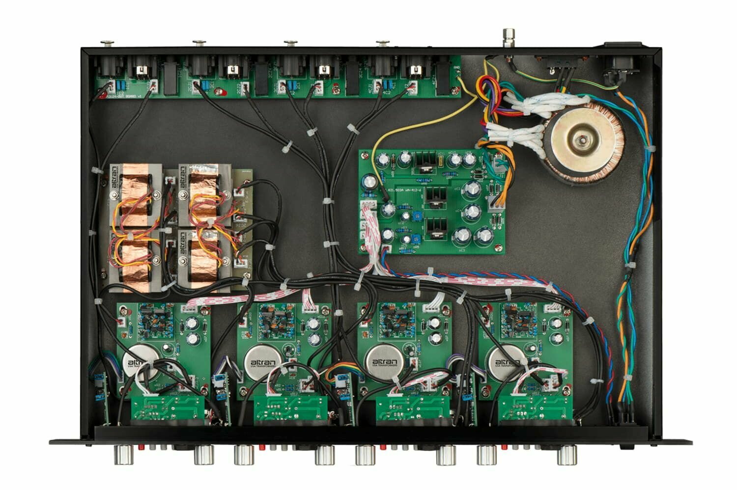 Warm Audio WA-412 4-канальный дискретный микрофонный предусилитель/инструментальный DI, усиление 65дБ, трансформатор Altran, инс - фото №7