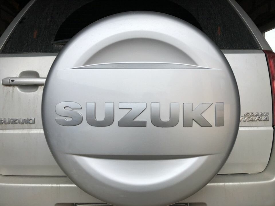 Защитный колпак запасного колеса Suzuki GRAND VITARA Z2s серебро