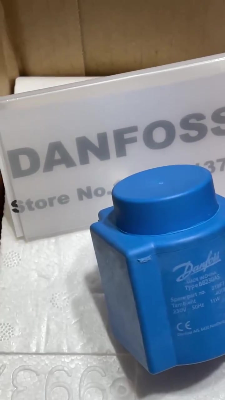 Оригинальные электромагнитные катушки Danfoss BB230AS 018F7351 (2 шт.) — фото 1