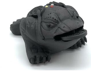 Фигурка для чайной церемонии " Трехлапая жаба" черная глина 11 см