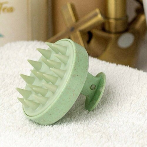Массажная щетка для мытья волос и кожи головы силиконовая нежно зеленая 228₽