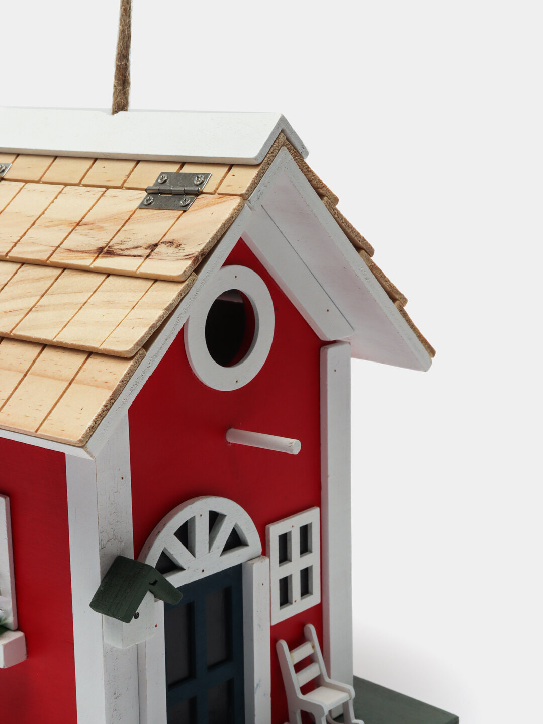 Домик для маленьких птиц, Алый
