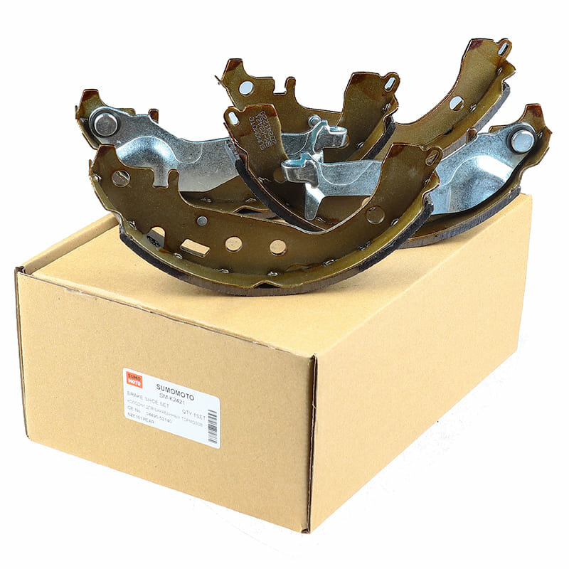 Колодки тормозные барабанные задние SM-K2421 SUMOMOTO; OEM 04495-52140; Toyota NZE161