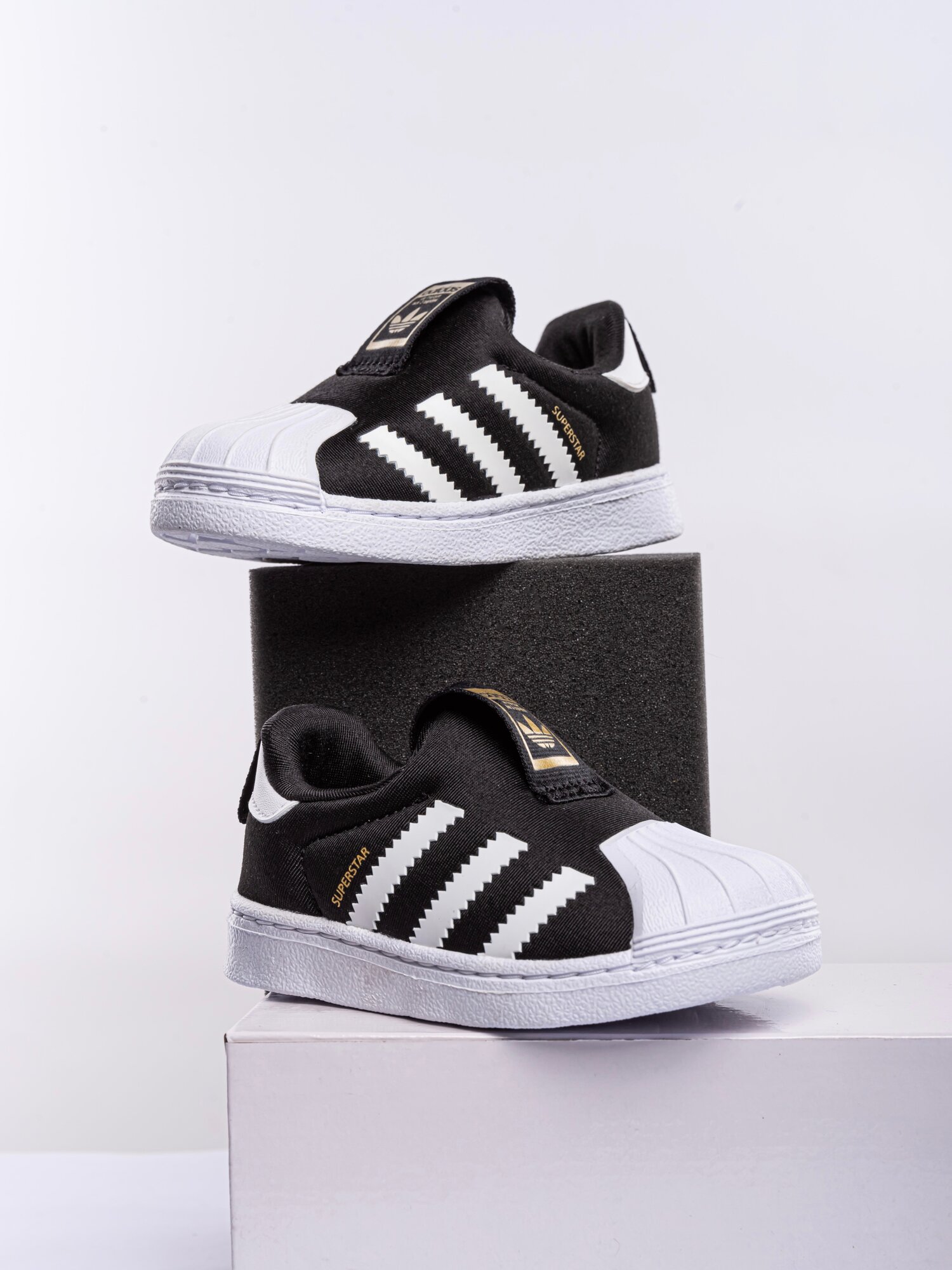 Adidas fitfoam store shoes