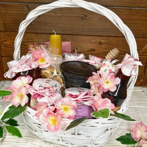 Изображение товара Подарочная корзина ZakazPodarka24 «Тайны соблазны», для любого повода, розовая, универсальная