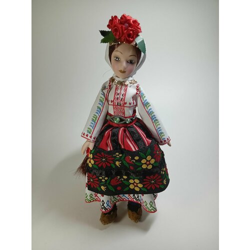 Кукла коллекционная в болгарском летнем костюме (доработанный костюм)