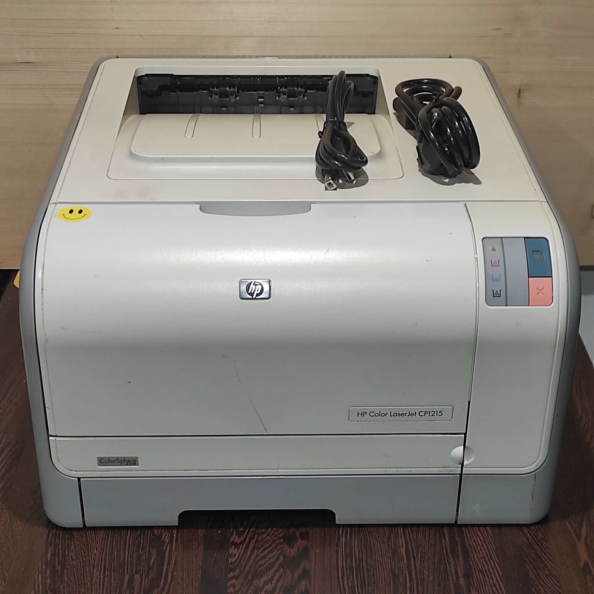 HP Color LaserJet CP1215. Цветной лазерный принтер