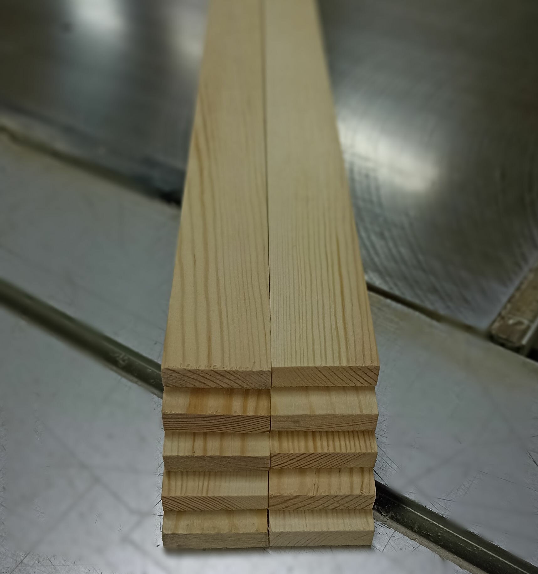 Рейка деревянная строганная 10х40х1000 мм  комплект 10 шт. сорт Экстра