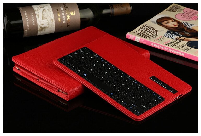 Клавиатура MyPads для Apple iPad 97 2017 и Apple iPad 97 2018 - A1822 A1823 A1893 A1954 съемная беспроводная Bluetooth в комплекте c кож