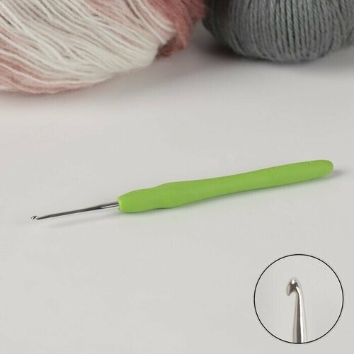 Крючок для вязания, с силиконовой ручкой, d - 2 мм, 14 см, цвет зеленый