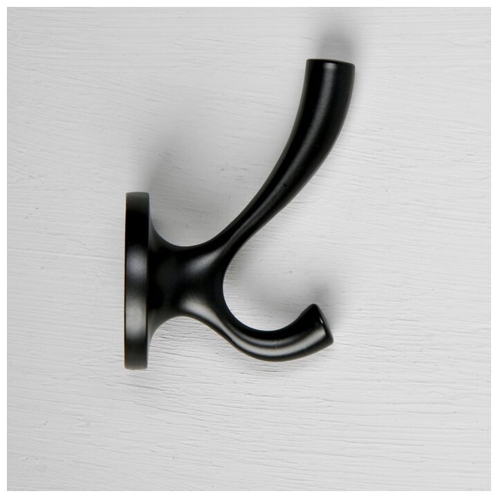 Крючок мебельный CAPPIO CONE, двухрожковый, цвет черный - фотография № 4