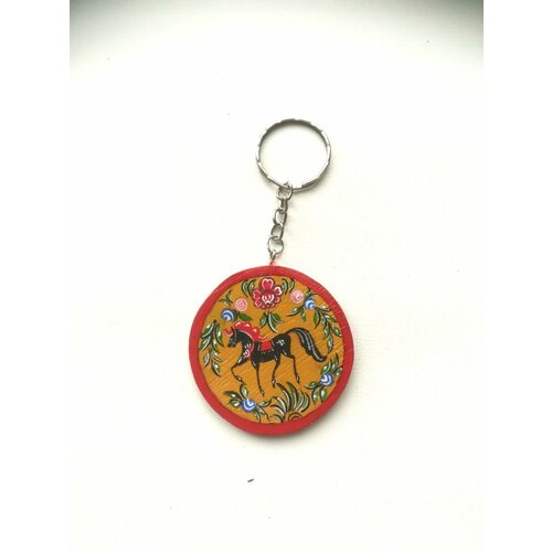 Брелок, глянцевая фактура, бежевый