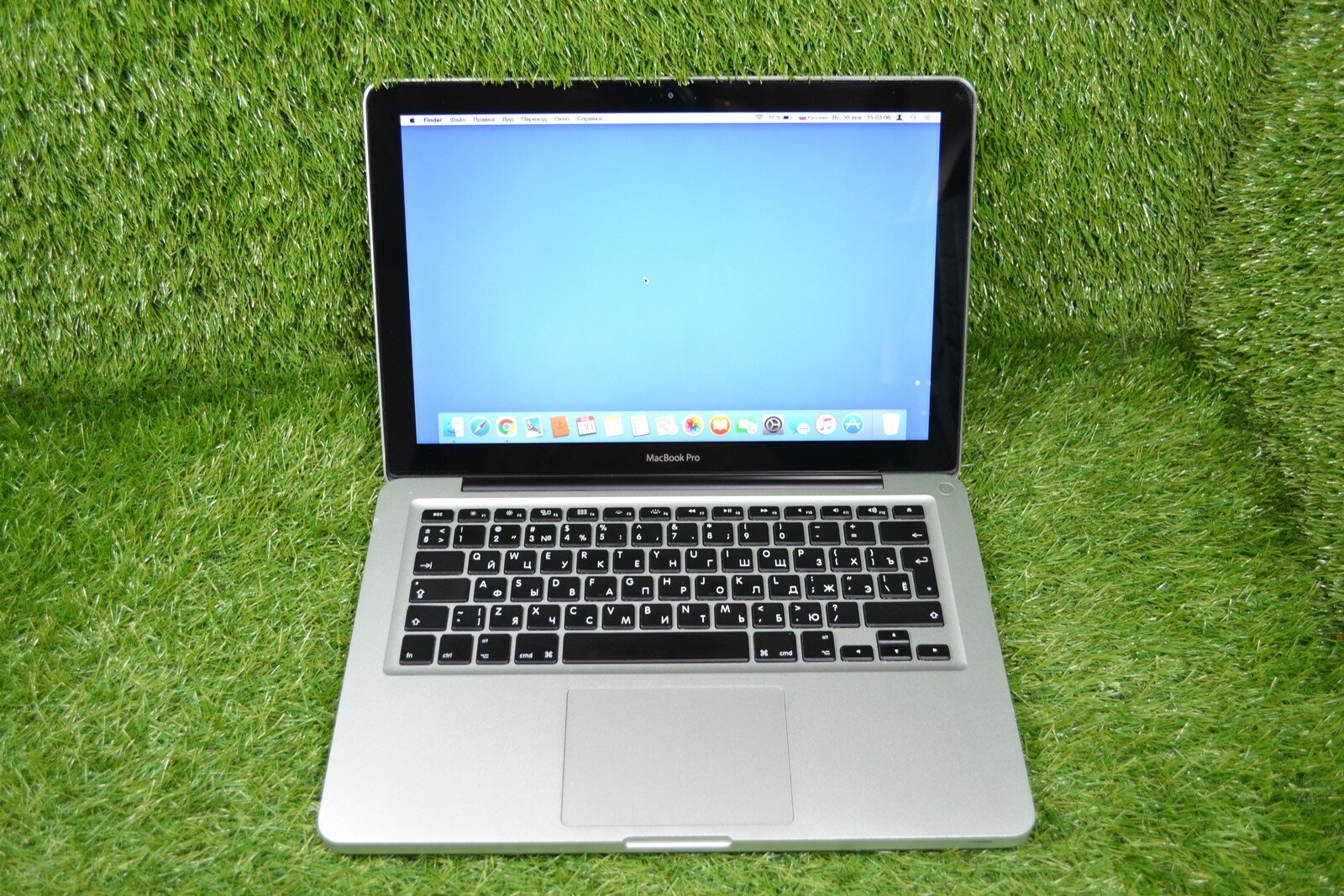 Ноутбук 13.3" Apple MacBook Pro (2009) (Intel Core 2 DUO, RAM 4 ГБ, SSD 120 ГБ, Nvidia GeForce 9400M 256 МБ DDR3)