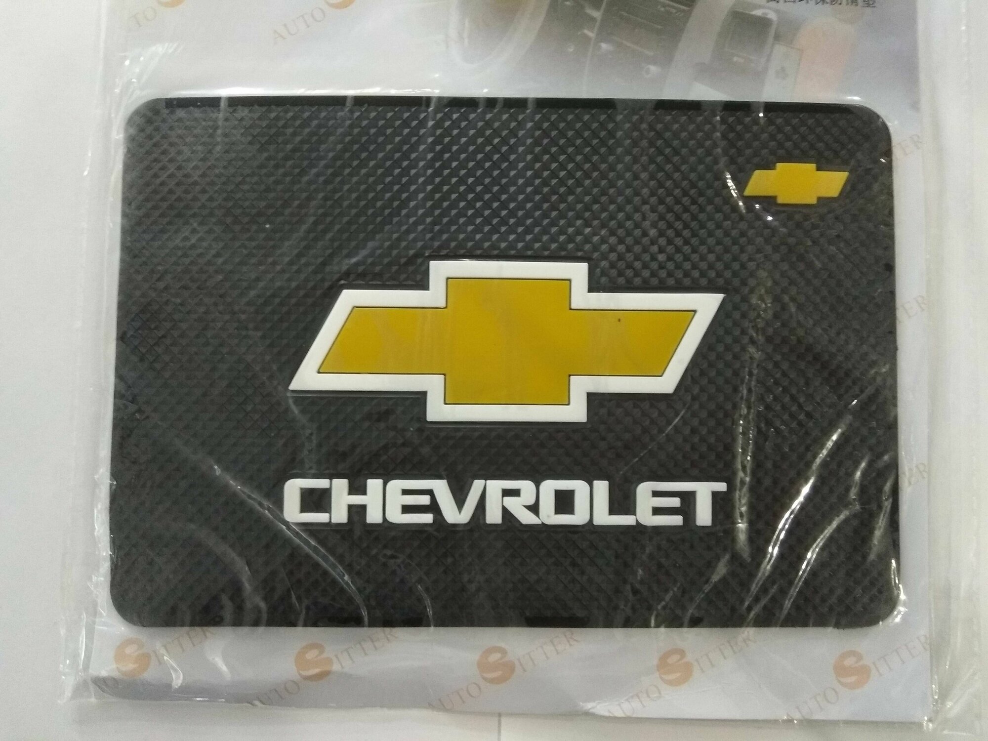 Резиновый коврик для панели автомобиля "CHEVROLET" (АРТ: 01.-1726)