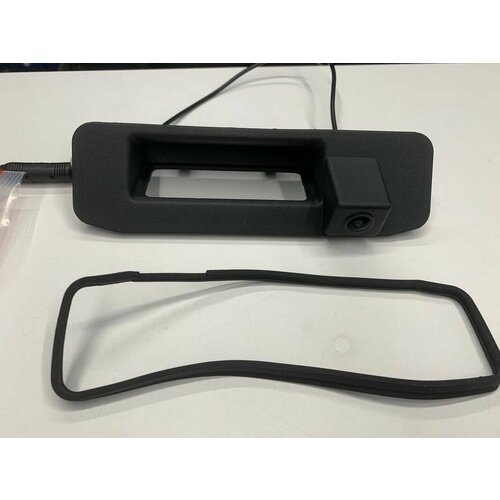 Камера заднего вида 720p в плафоне для автомобилей Mercedes GLK X204 в ручку 4600₽