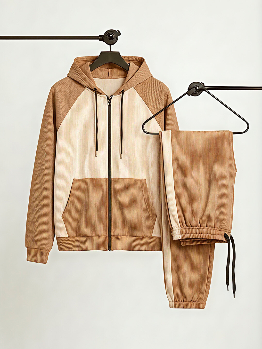 Костюм спортивный