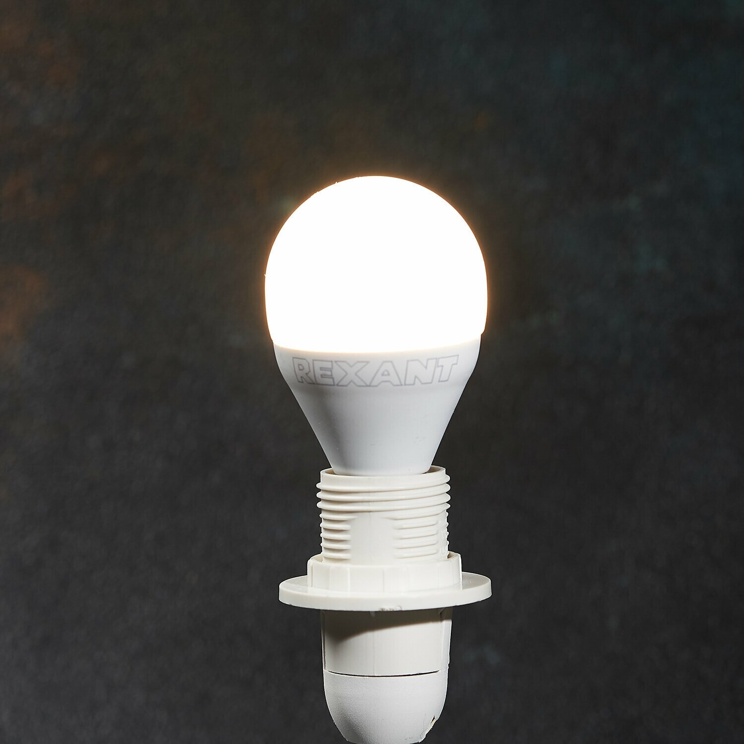 Лампа светодиодная REXANT 604-041, E14, G45, 11.5 Вт, 2700 К - фотография № 2