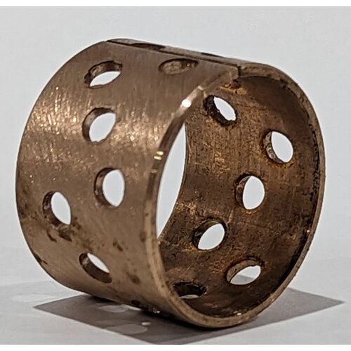 Втулка бронзовая с отверстиями 25х28х20