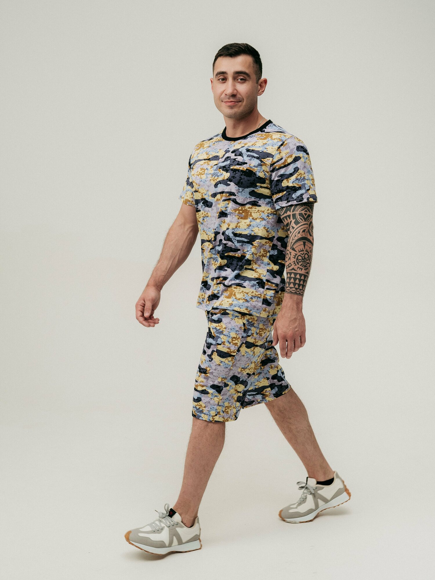 Мужская пижама, мужской пижамный комплект ARISTARHOV, Футболка + Шорты, графит, бежевый, размер 54 - фотография № 16