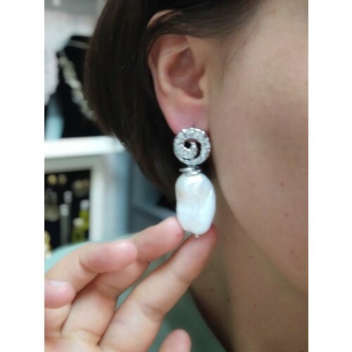 фото Серьги жемчуг под серебро завитки англ замок myartofstones