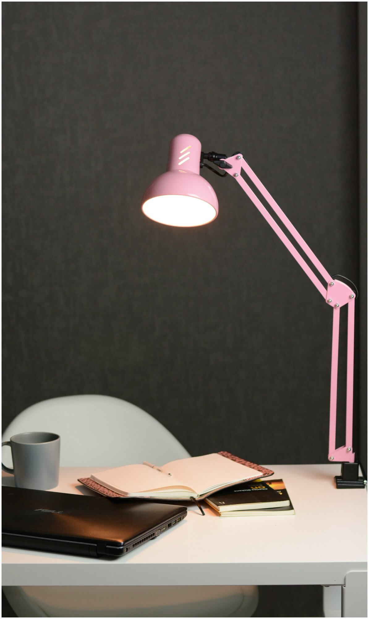 Лампа настольная НТ0-12 нежно-розовый 60Вт, Е27, высота 70 см, струбцина в комплекте