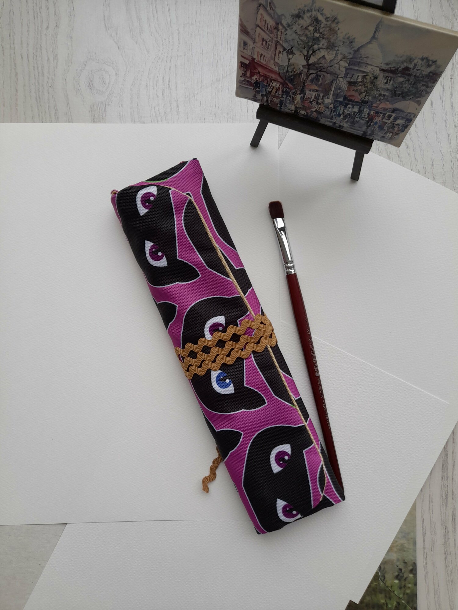 фото Чехол, пенал - скрутка для художественных кистей, карандашей. Кошки на розовом