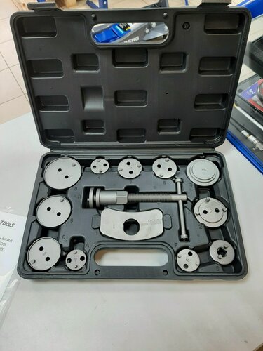 Изображение товара Набор для утапливания поршней суппортов дисковых тормозов, 13 предметов для автосервиса AFFIX