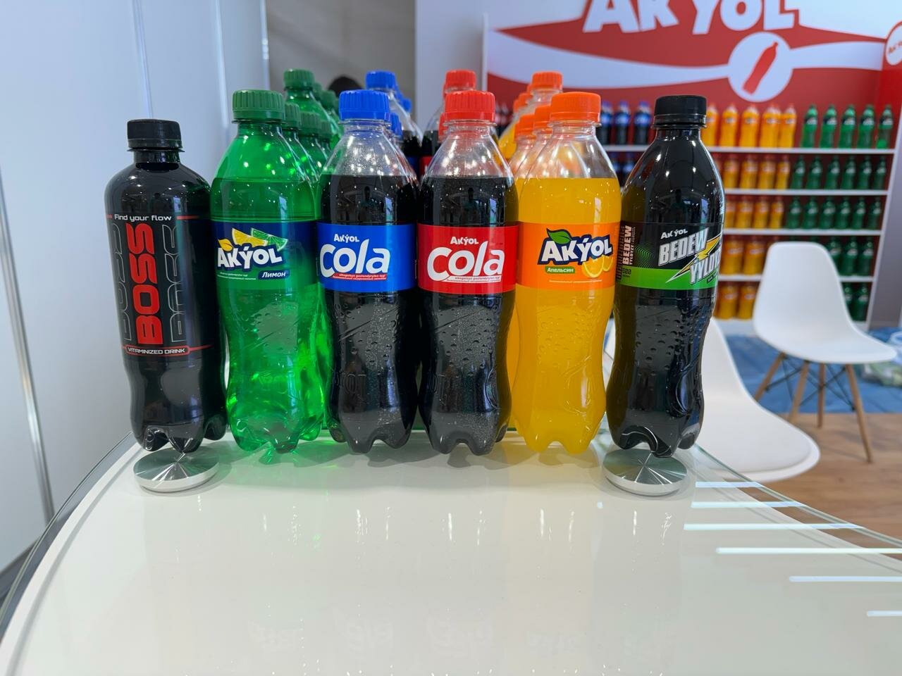 Безалкогольный газированный напиток YITI, со вкусом барбариса, 0.4 л, Туркменистан, 12 шт- блок — фото 1