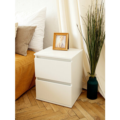 Тумба прикроватная с двумя ящиками без ручек белая