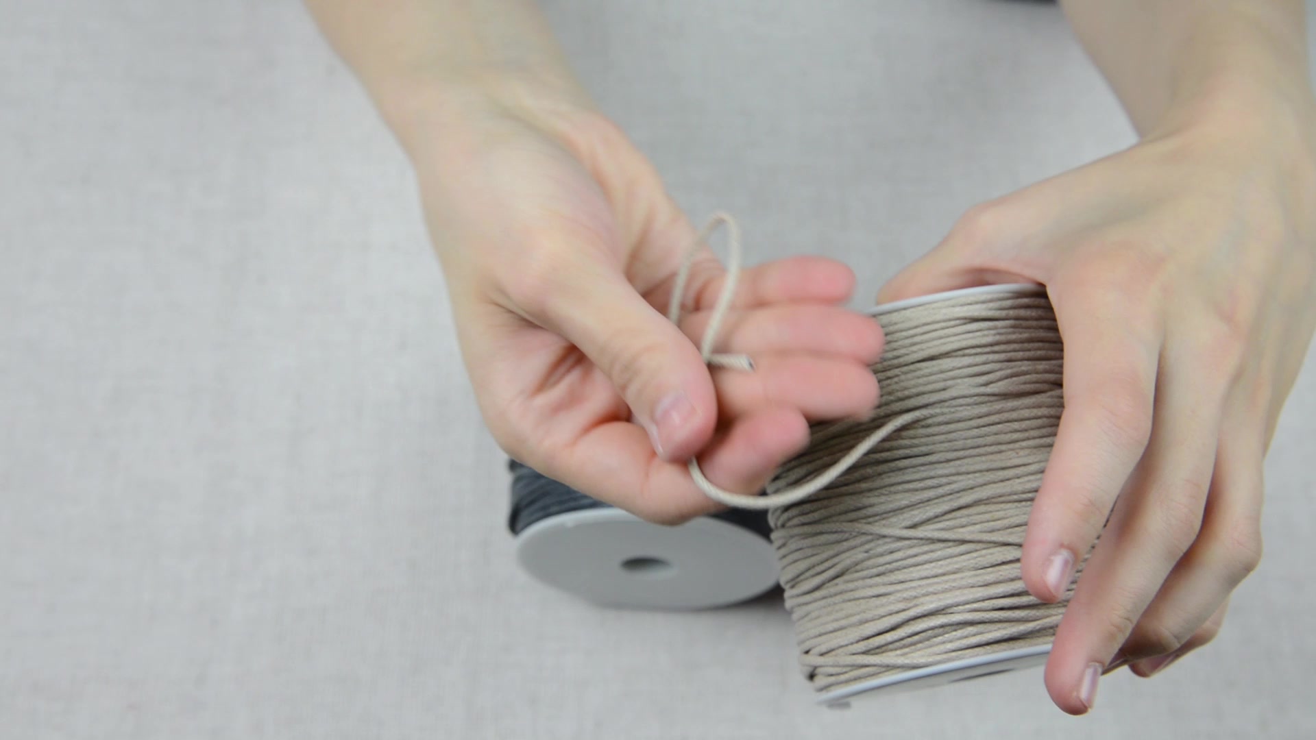 Шнур вощеный 2мм*100м, декоративный, тёмно-бежевый, хлопок, Айрис — фото 1