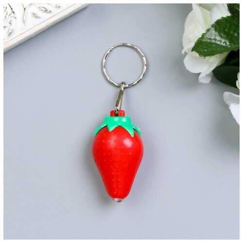 фото Фонарик свет на кольце "клубничка" светит микс 3х5,5х3 см korban store