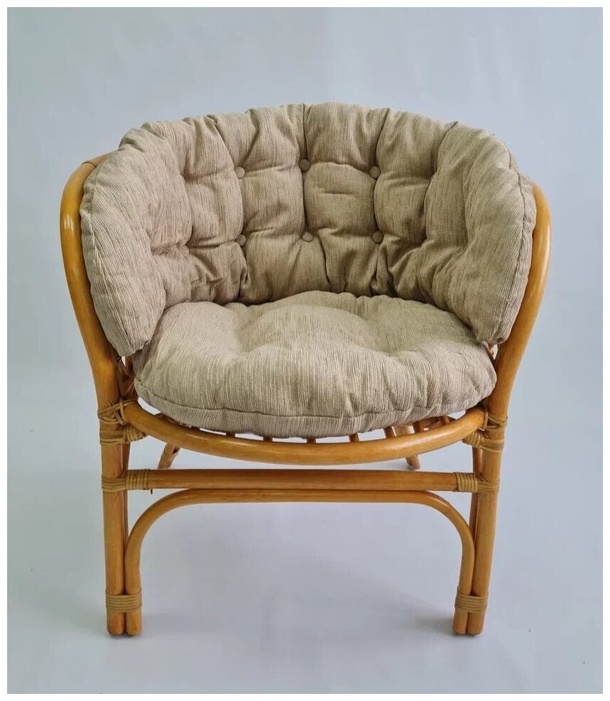 Кресло из натурального ротанга с большой светлой подушкой Багама, цвет мед - фотография № 2