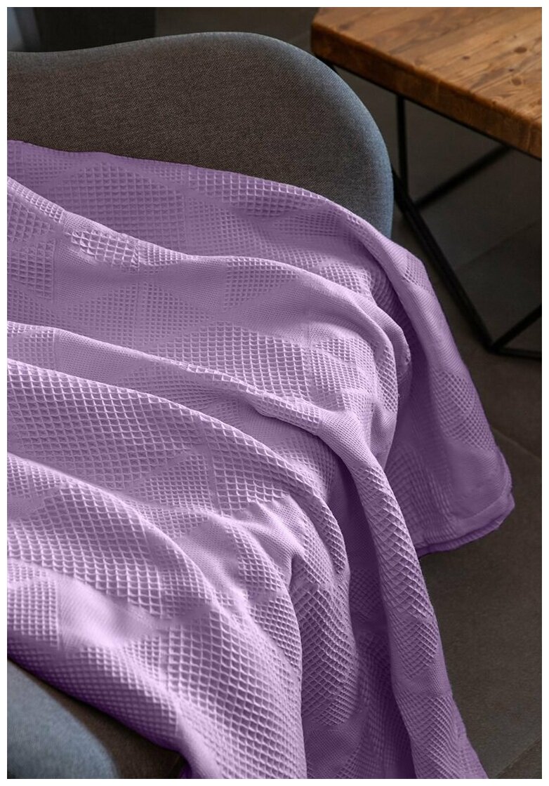 Жаккардовый плед LOVEME 150х190см на диван или кровать, цвет сиреневый (лаванда) - фотография № 12