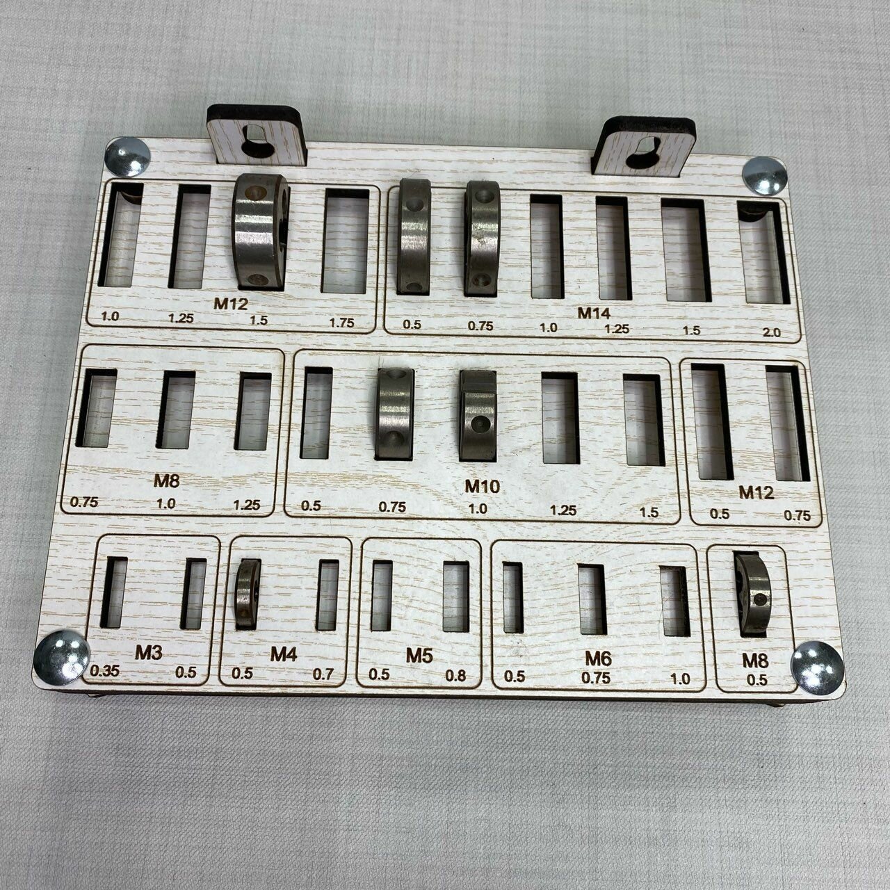 Подставка под плашки М3-14 мм / хранение инструмента — фото 1