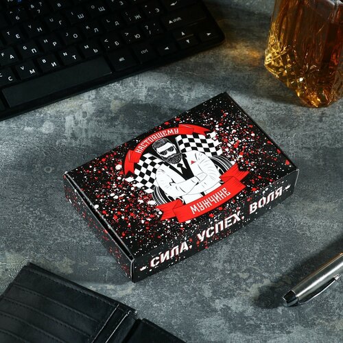 Подарочный набор Настоящему мужчине для автомобилиста набор автоаксессуаров коврик для телефона ароматизатор брелок 438₽