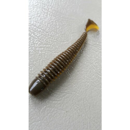 Мягкая силиконовая приманка Свинг Фат (Ribbed Worm) 150мм, 2шт. Желто-черный (Boloto).