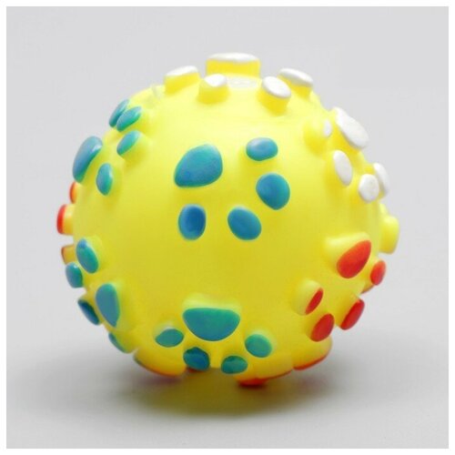 Игрушка для собак Пижон "Мяч Лапка", пищащая, 6,5 см, желтая