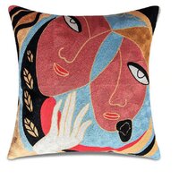 Подушка декоративная / Любовь Пикассо / велюр / / подарок / подушка диванная / подушка для интерьера