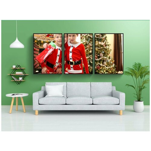 фото Набор модулных постеров для интерьера "мальчики, рождество, праздничный день" 60x90 см. в тубусе, без рамки lotsprints